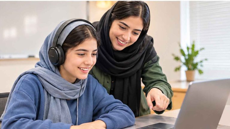 افعال مدال can و could برای توانایی و درخواست مؤدبانه